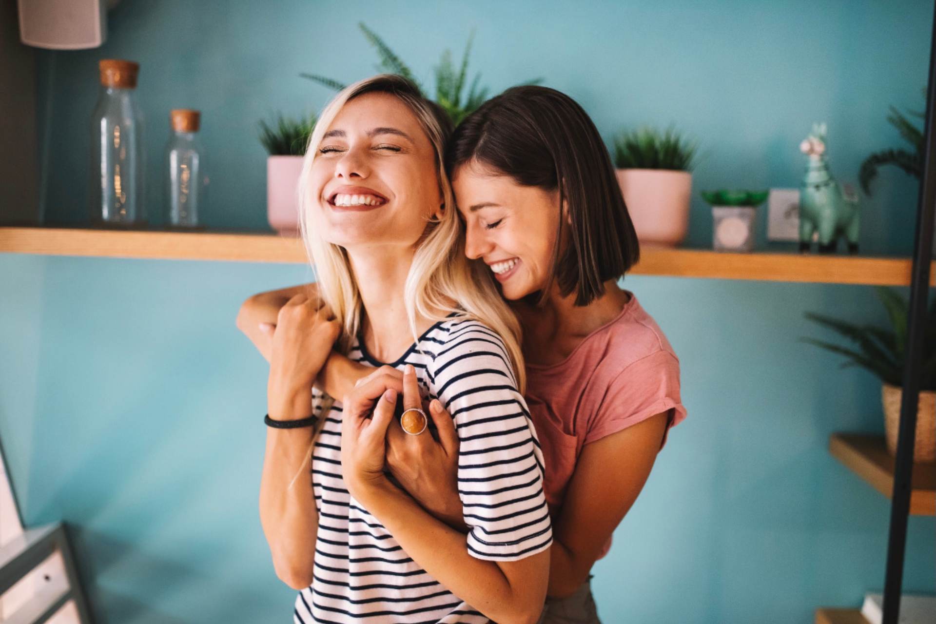 10 Signs That You Are in a Healthy Lesbian or Queer Relationship